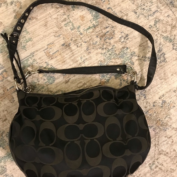 Coach - Picture 2 of 8